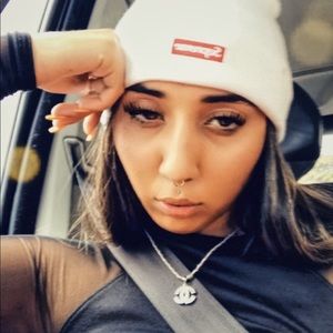 Meet your Posher, Jasmine